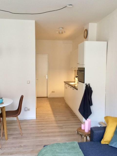 City Centre Apartment Бреда Экстерьер фото